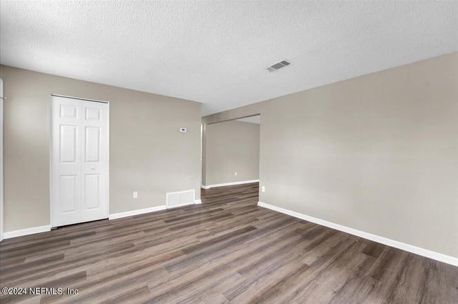 Building Photo - 10941 Launa Dr