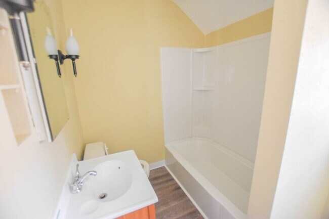 Building Photo - Grand Forks 4-Plex