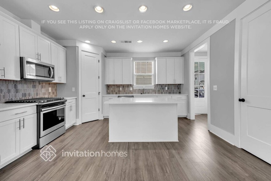 Building Photo - 1206 49th Ave N