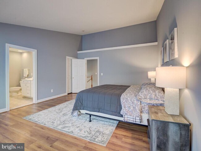 Building Photo - 8410 Chaucer House Ct
