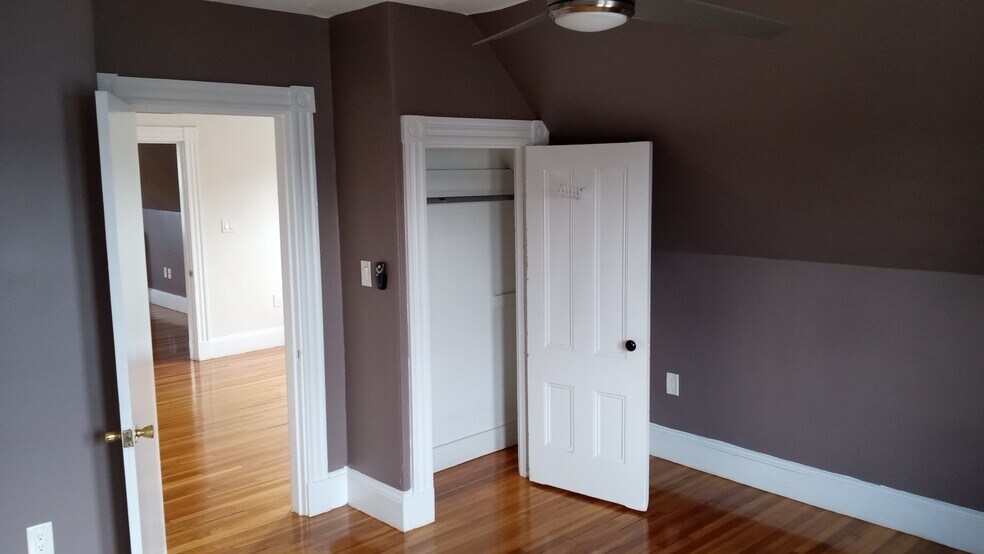 Building Photo - 34 Edwin St