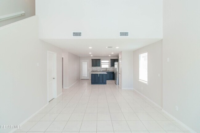 Building Photo - 14465 Mariam Hanna St