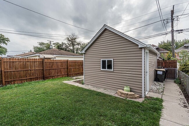 Building Photo - 3108 N 78th Ct