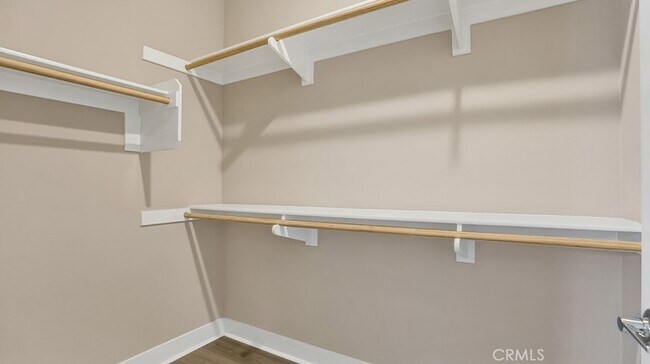 Building Photo - 165 Tenor