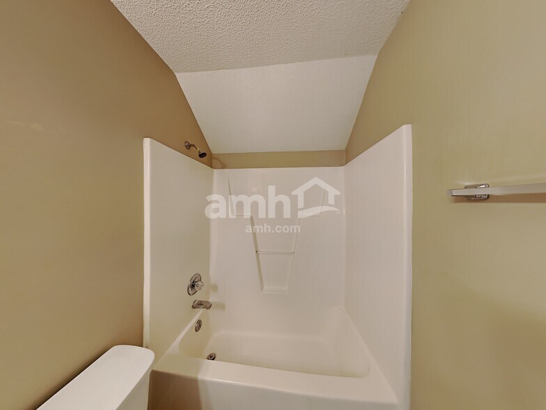 Building Photo - 7101 Missionary Ridge Dr