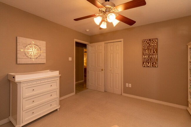 Building Photo - 611 Highland Dr