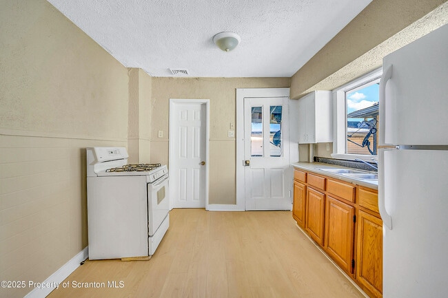 Building Photo - 1007 Washburn St