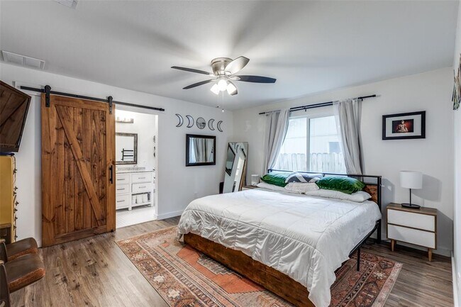 Building Photo - 11405 Bristle Oak Trail