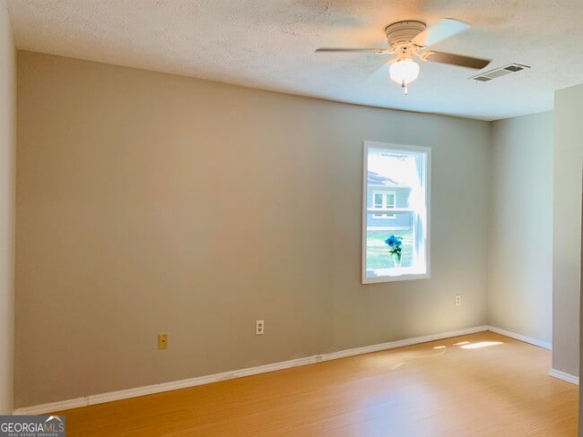 Building Photo - 7 Burdette Pl