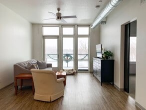 Building Photo - Balcony with River Views
