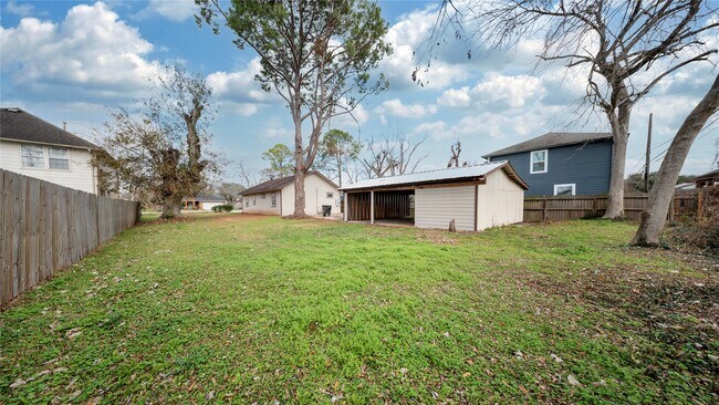 Building Photo - 8214 Peekskill Ln