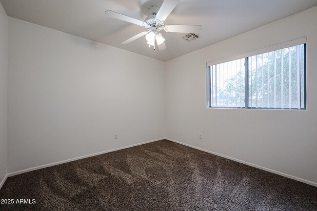 Building Photo - 453 N 105th Pl