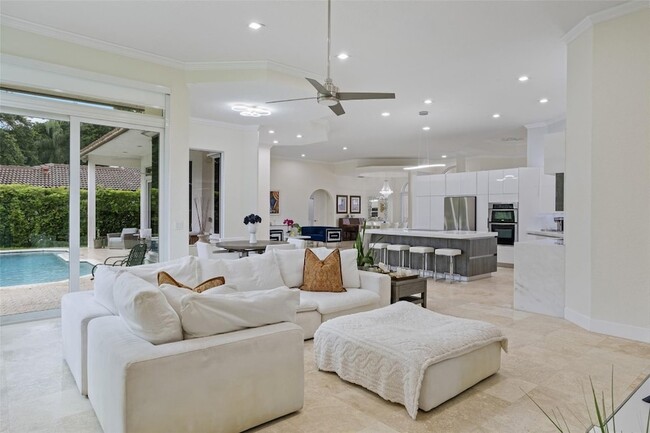 Building Photo - 2534 Golf View Dr