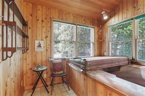 Building Photo - 119 Woodlawn Dr NE