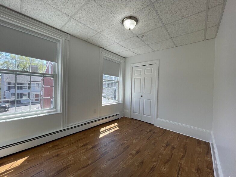 Building Photo - 20 Leyden St