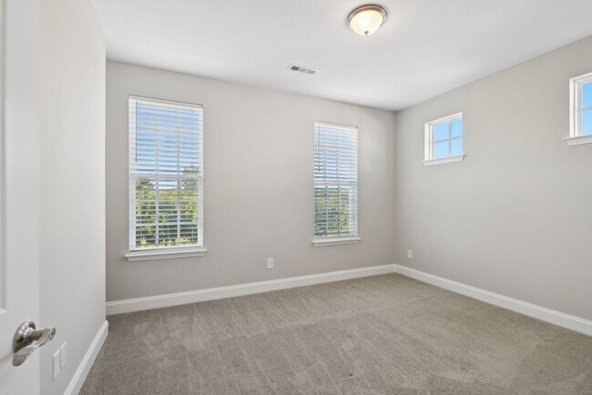 Building Photo - **UPGRADED 2022-BUILT HOME IN DESIRABLE NE...