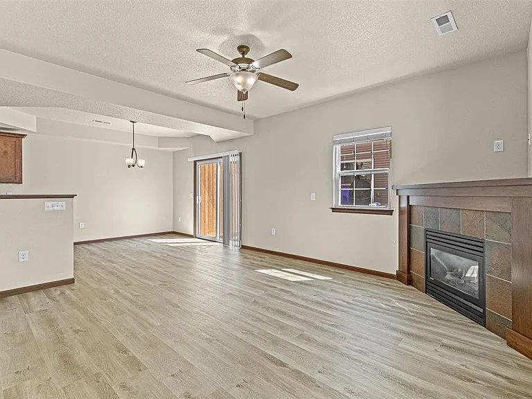 Building Photo - 1538 Burr Dr