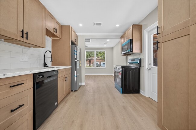 Building Photo - 889 Chas Ln