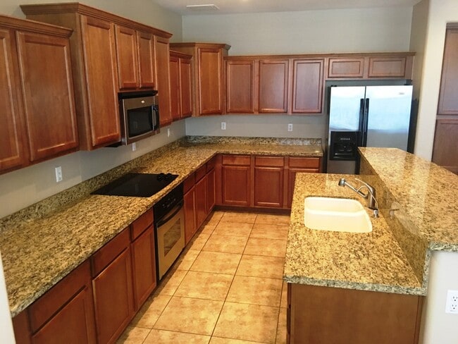 Building Photo - Chandler 5 Bed, 3 Bath + Bonus Room Office/Den