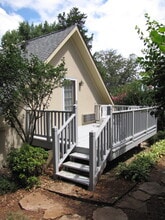 Building Photo - 6920 Lark Ln