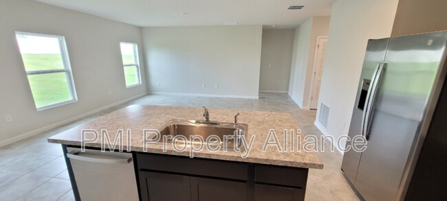 Building Photo - 141 Piave St