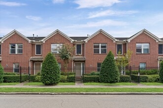 Building Photo - 2933 W Dallas St