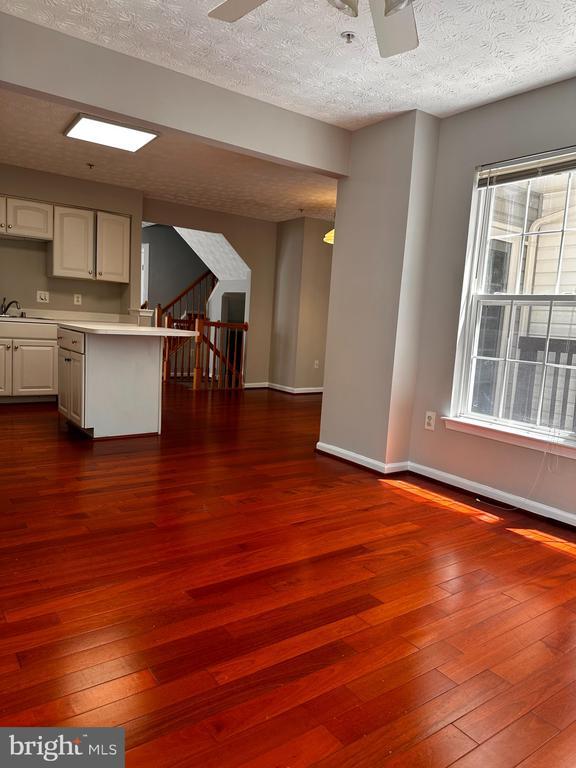 Building Photo - 2722 Thornbrook Ct