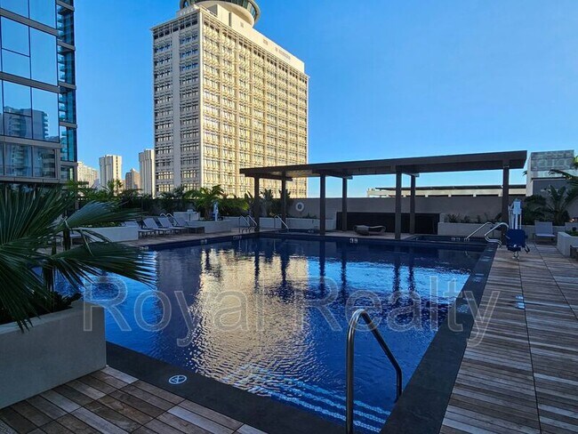 Building Photo - 1388 Kapiolani Blvd