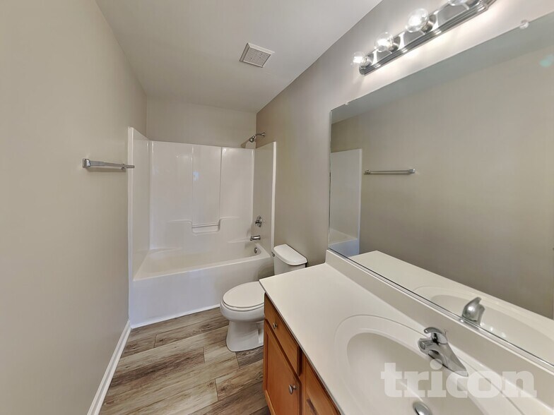 Building Photo - 105 Arden Ct