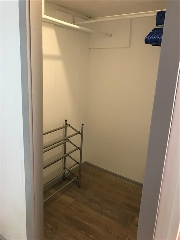 Building Photo - 16 W Thatcher St