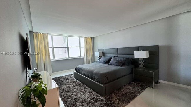 Building Photo - 5750 Collins Ave