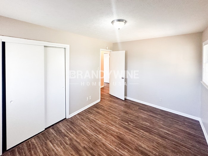 Building Photo - 2865 Spruce Point Rd