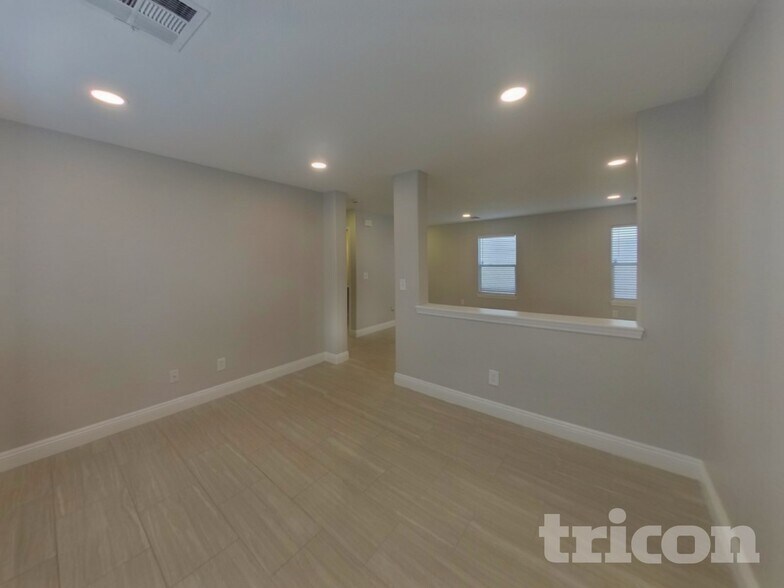 Building Photo - 9569 Colorado Blue St