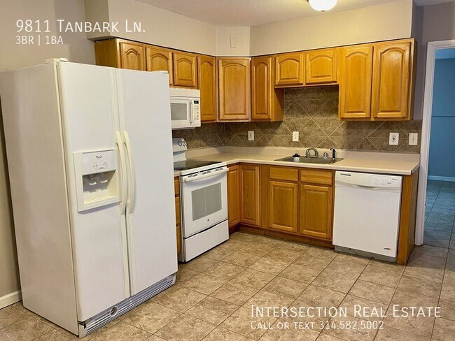 Building Photo - 9811 Tanbark Ln
