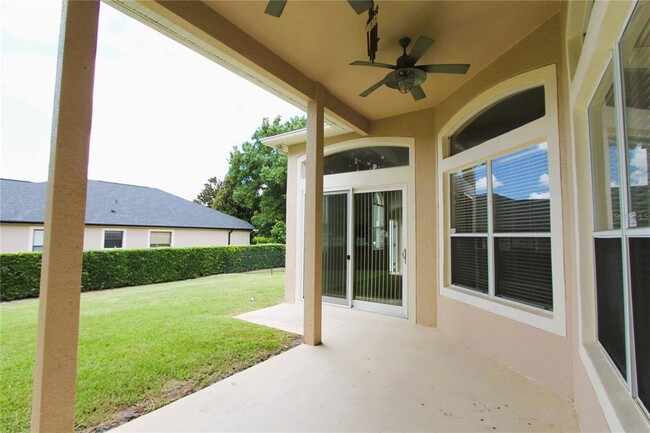 Building Photo - 824 Blairmont Ln