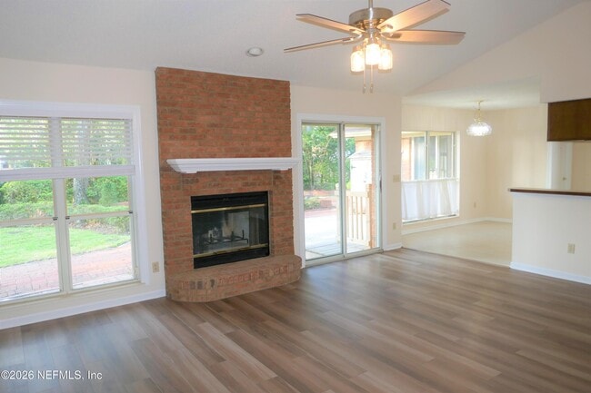 Building Photo - 10996 Raley Creek Dr S