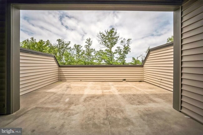 Building Photo - 22226 Philanthropic Dr