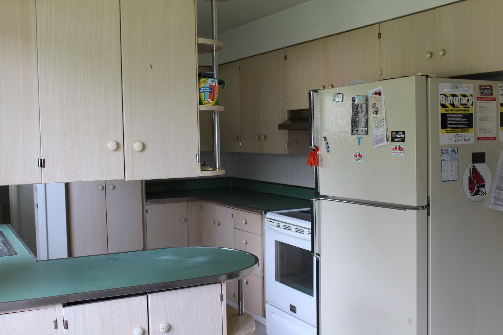 Kitchen - 1129 W Carson St