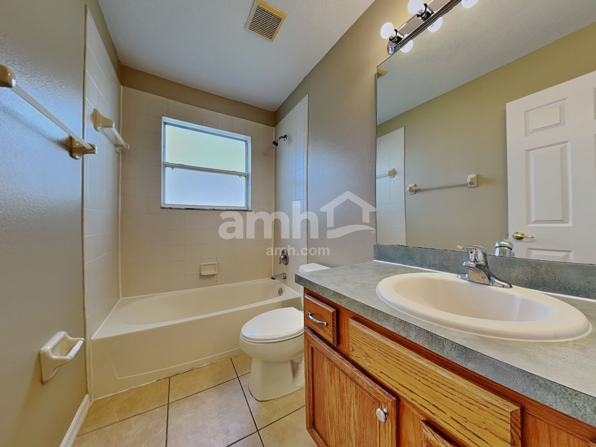 Building Photo - 1419 Hunterman Ln