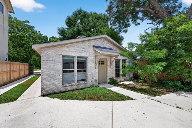 Building Photo - 6441 Kirby Dr