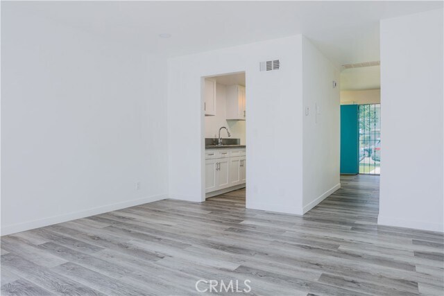 Building Photo - 2709 S Baker St