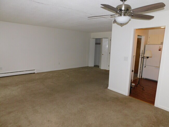 Building Photo - 85 Oxbow Dr