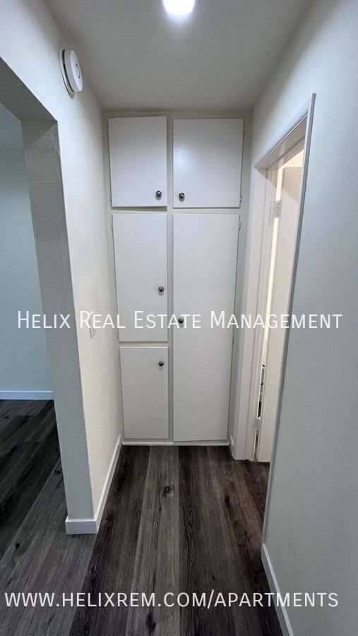 Building Photo - 1138 E Elk Ave