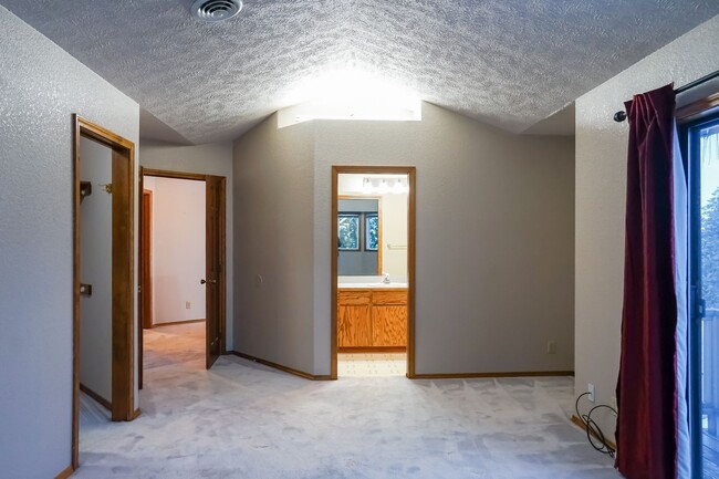 Building Photo - Two Story home with Finished basement- Hayden