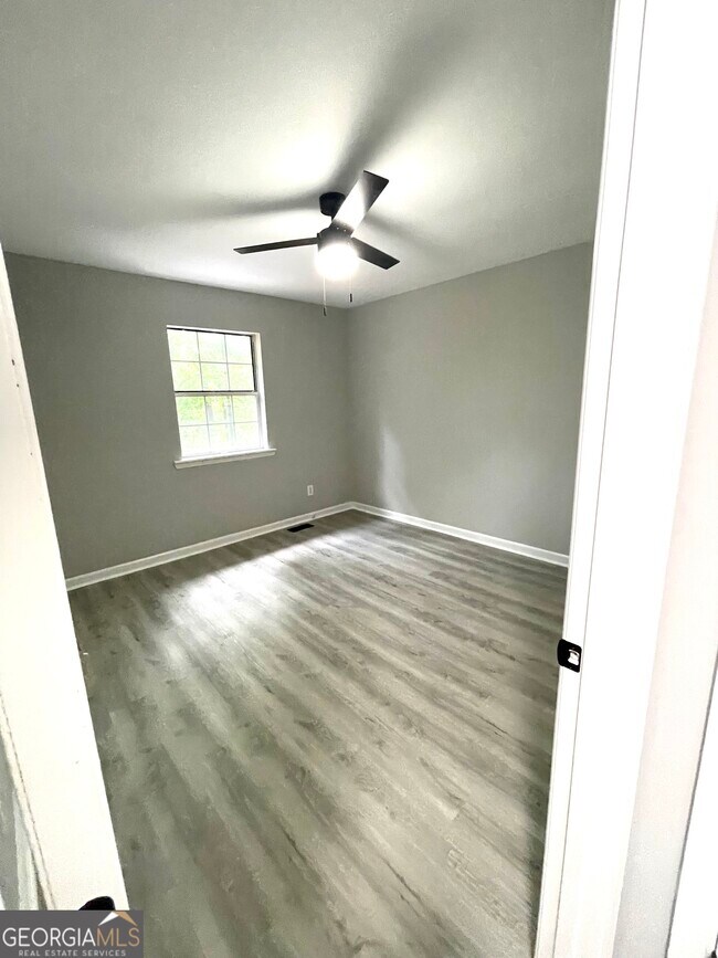 Building Photo - 5019 Peach Mountain Cir