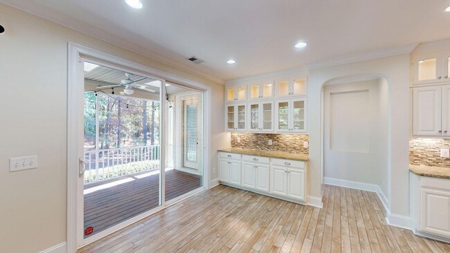 Building Photo - 11052 Preservation Park Dr