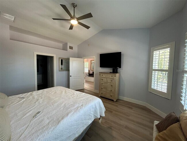 Building Photo - 3702 54th Dr W