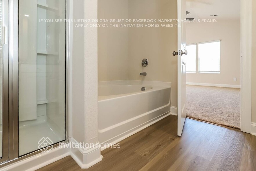 Building Photo - 517 Southwick Pl