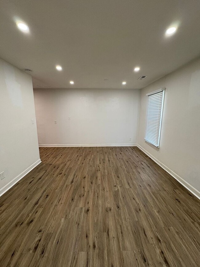 Building Photo - 98 Chautauqua Ave