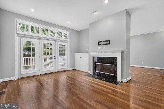 Building Photo - 16 Oak Leaf Ln